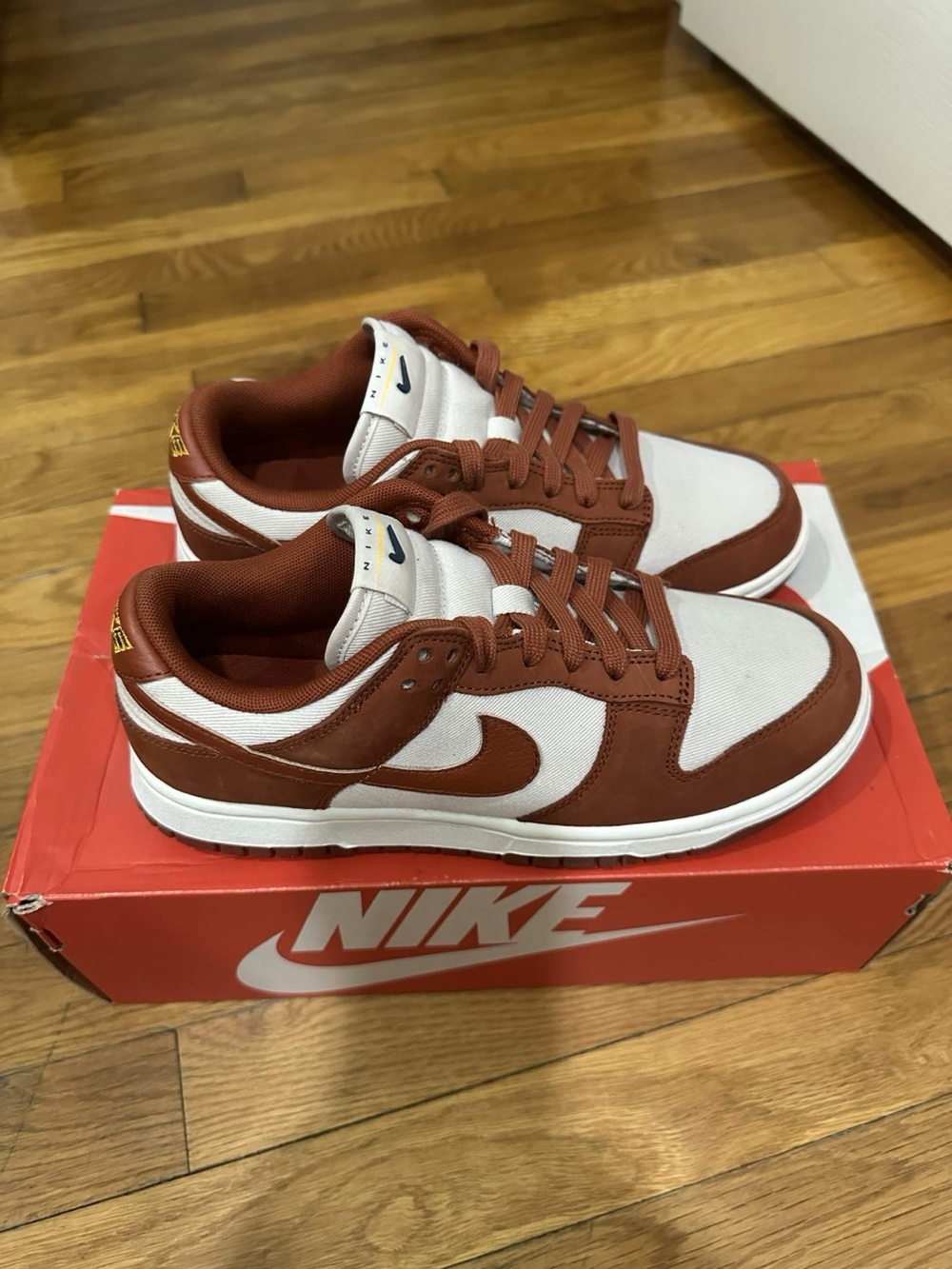 *Slightly Used* Nike Dunk Low Women White Brown (DZ2710-101) Size 8W